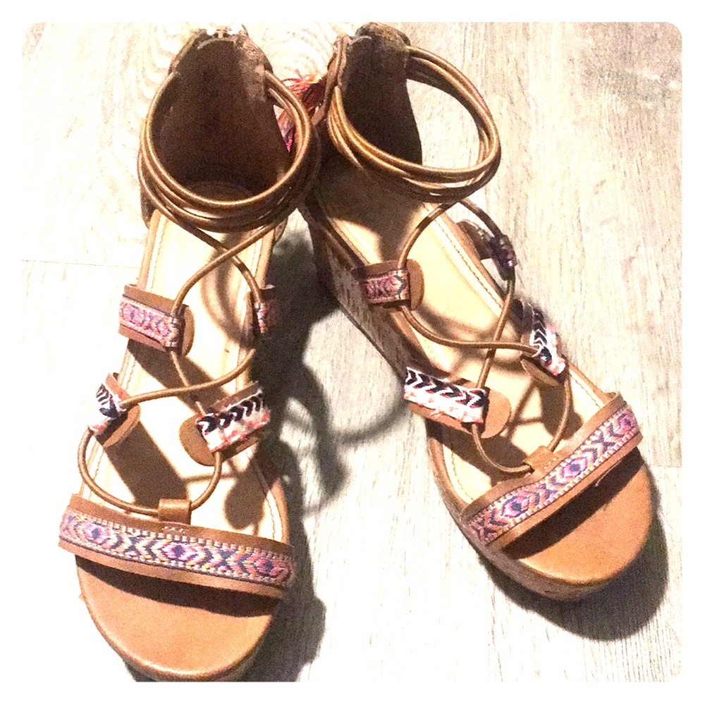 Girls justice wedges 3
